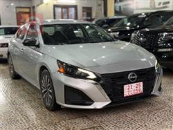 نيسان ألتيما